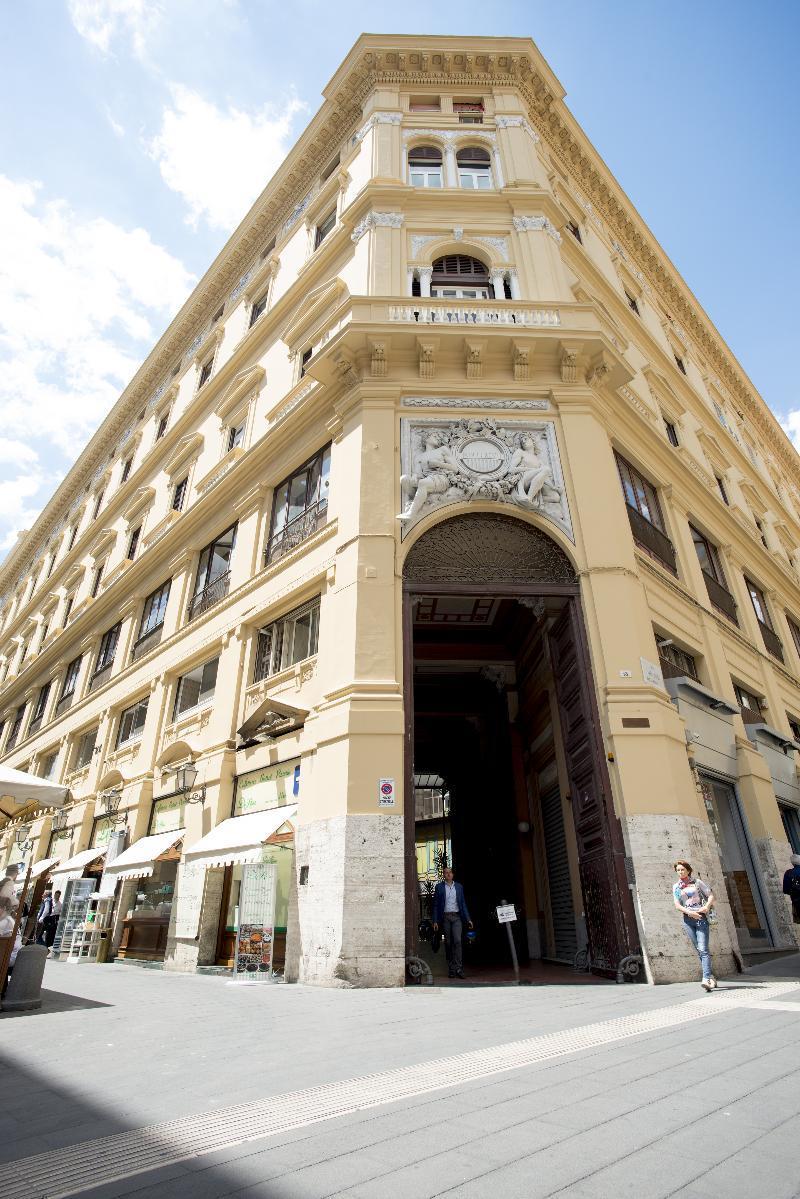 Pretaloger Verdi 18 Naples Exterior photo