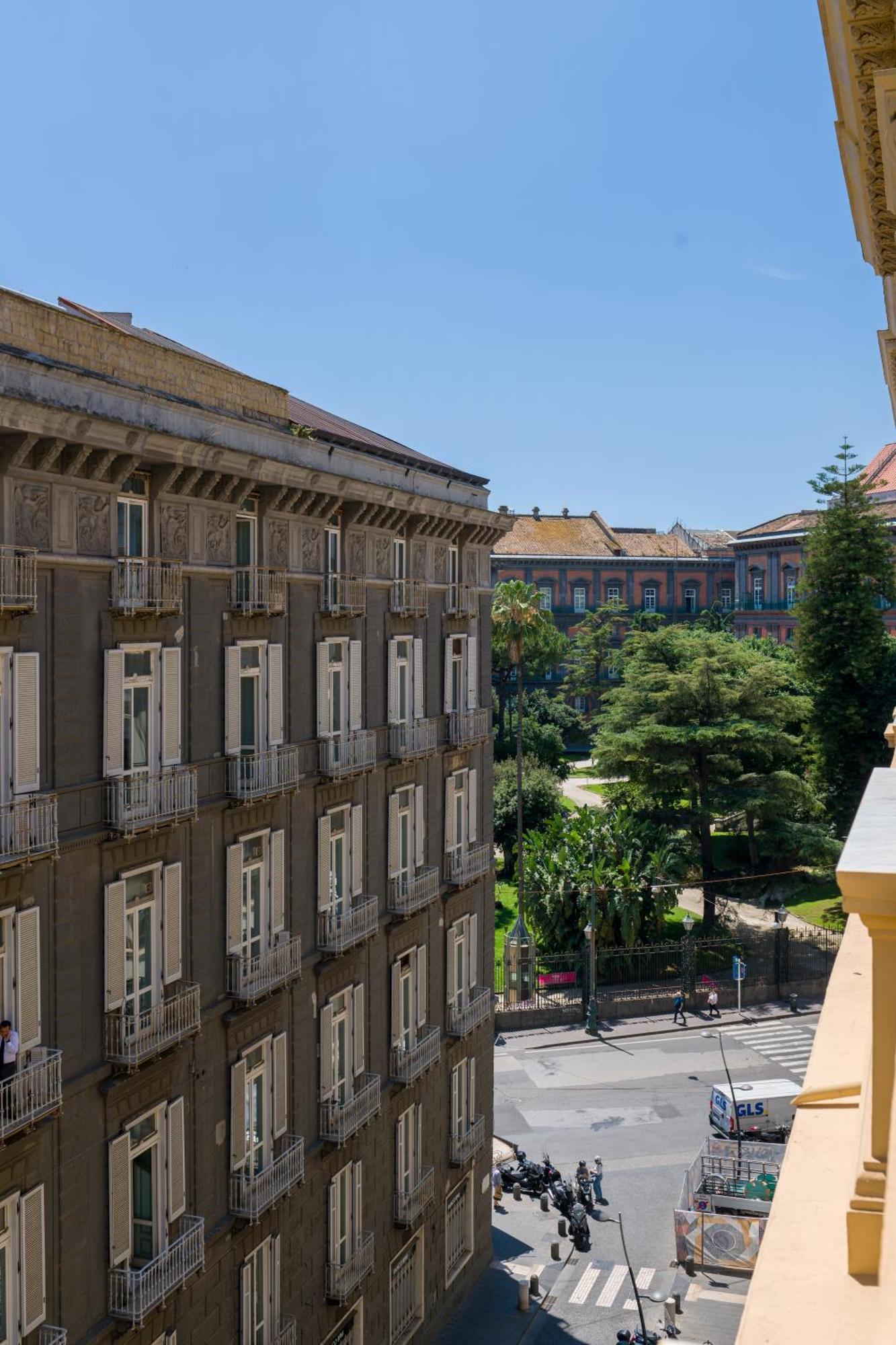 Pretaloger Verdi 18 Naples Exterior photo